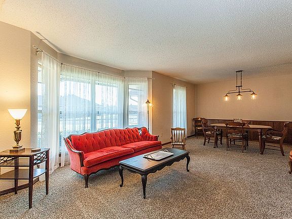 5th image of 517 Brookwood Dr