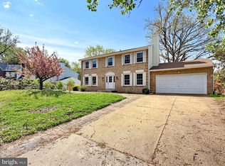13 Alexandria Overlook Dr, Oxon Hill, MD
