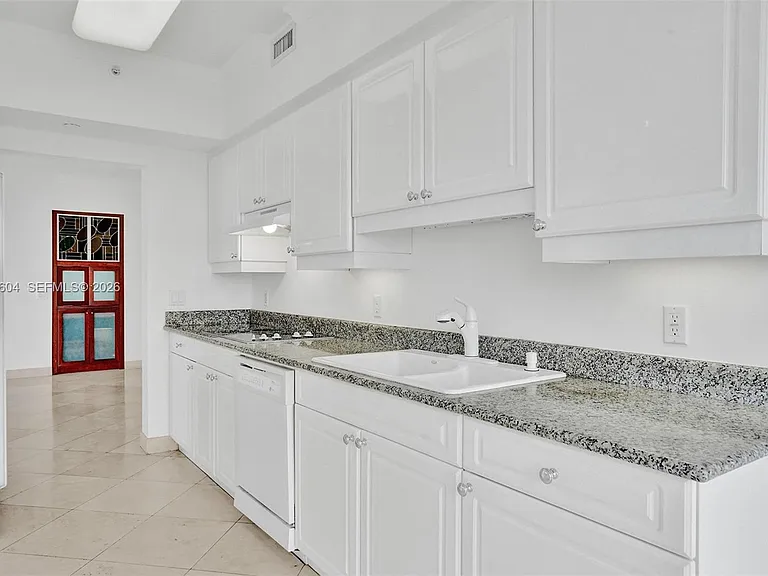 4775 Collins Ave #3007 — Photo 27