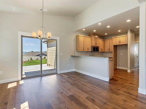 5th image of 4427 Merlot Ct