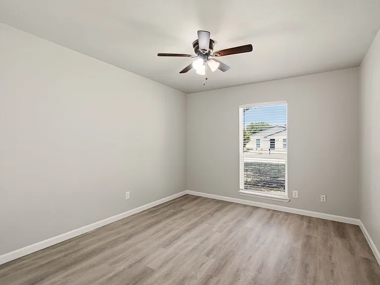 1616 Stockton Trl — Photo 19