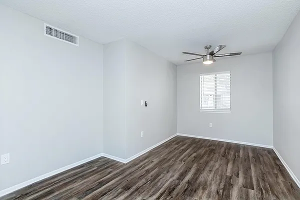 Wymore 360 Apartments — Photo 19