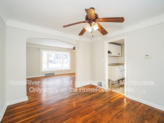 4th image of 17107 Throckley Ave