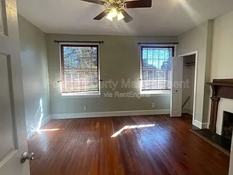 216 N 32nd St #A — Photo 14