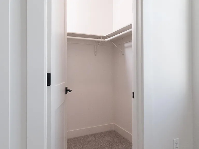 Walk in Closet
