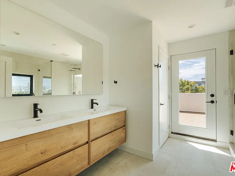 1343 S Ogden Dr #1/2 — Photo 7