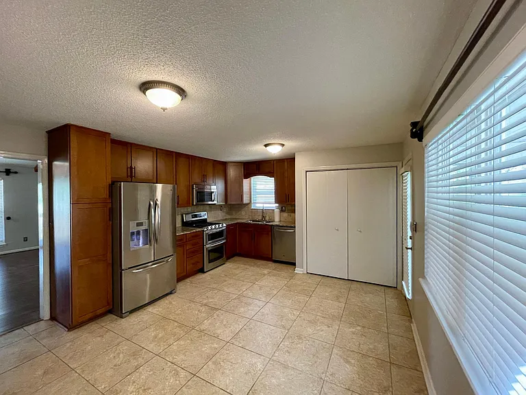 115 Cahaba Forest Dr — Photo 6