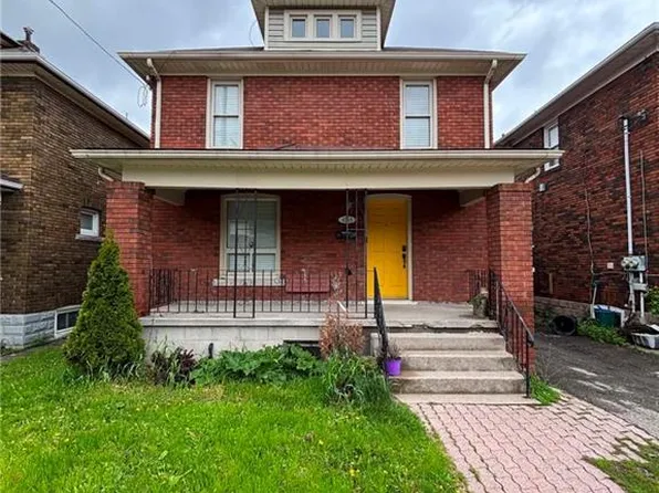 4935 Willmott St, Niagara Falls, ON L2E 1Z6