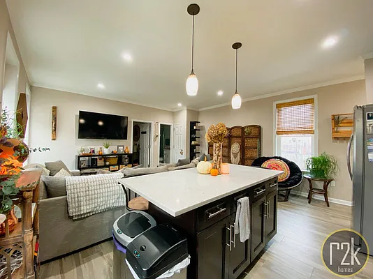 Rented by Realty 2000 Corp | media 34