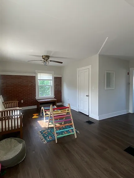 5 Blaine Ave #2 — Photo 10