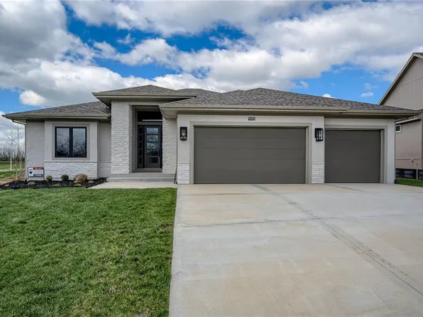 2717 NE 91st Pl, Kansas City, MO 64156