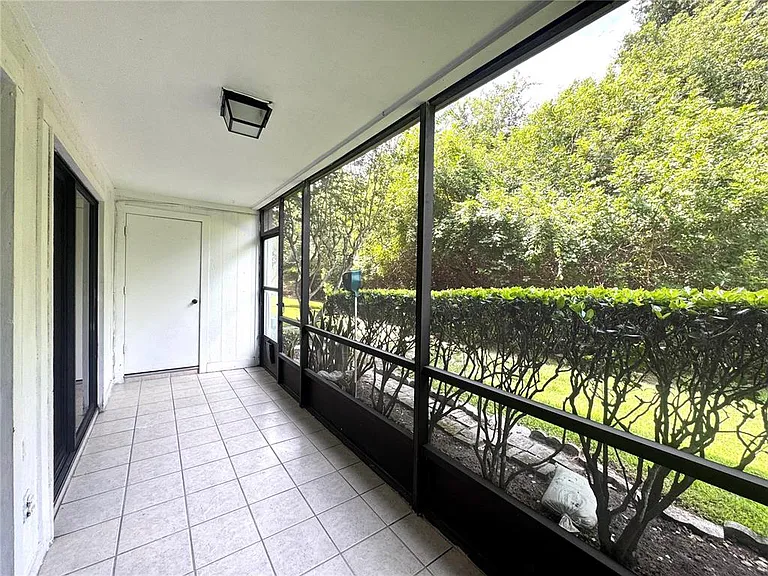 2452 Oak Park Way — Photo 17