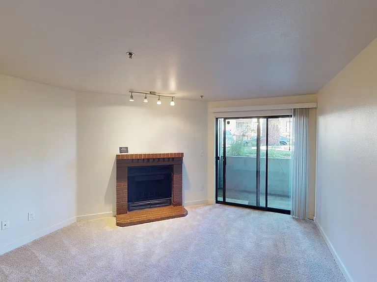 Crown Pointe — Photo 85