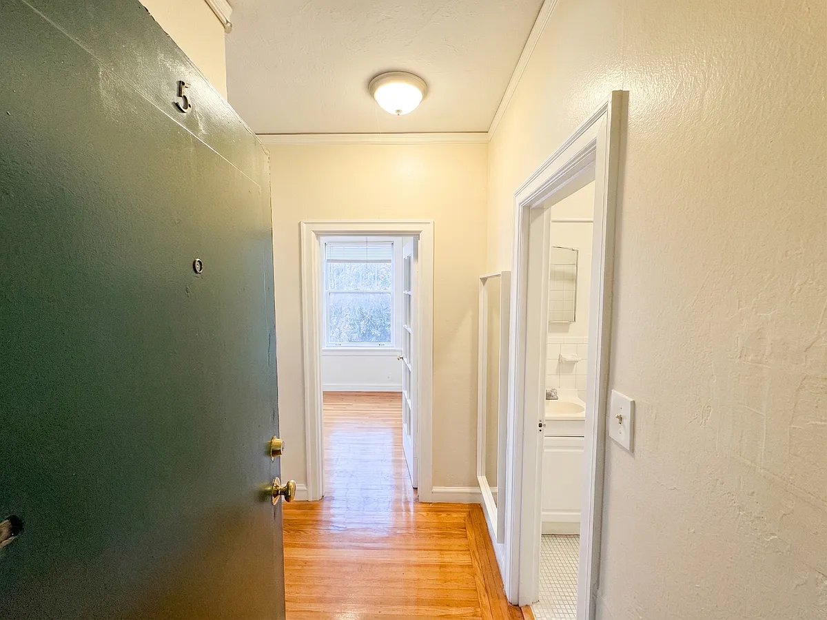 Building Photo - 2495 Sutter St #5