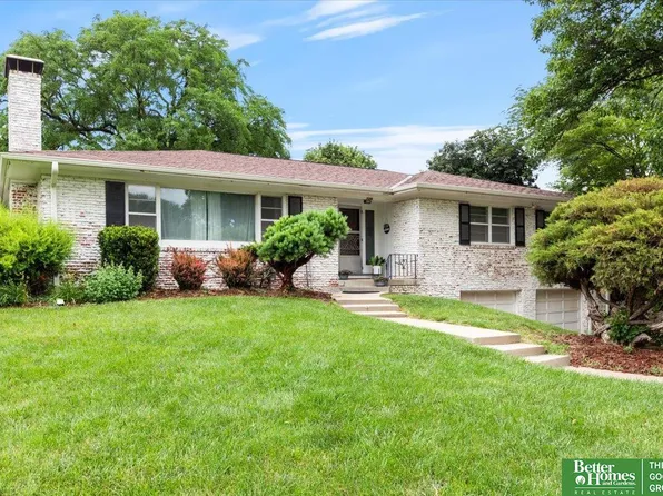 728 Sunset Trl, Omaha, NE 68132
