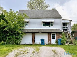 123 Elmwood Rd, Walbridge, OH 43465