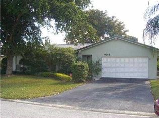 9948 NW 17th St, Coral Springs, FL 33071