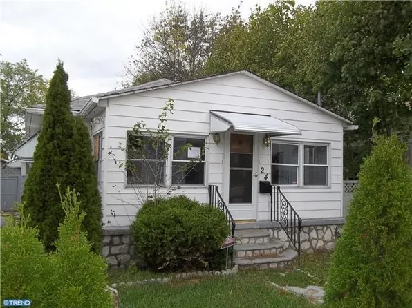 24 Taylor Ave, Upper Chichester, PA 19061