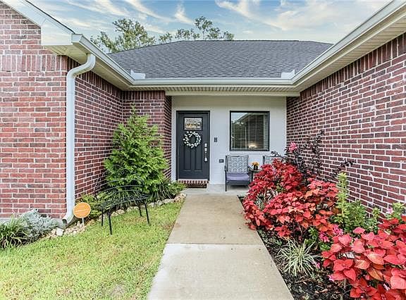 2nd image of 2961 Mount Talbot St