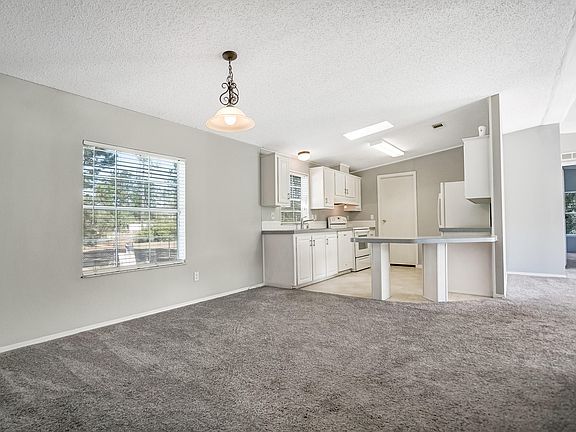 5th image of 2666 Silver Creek Dr