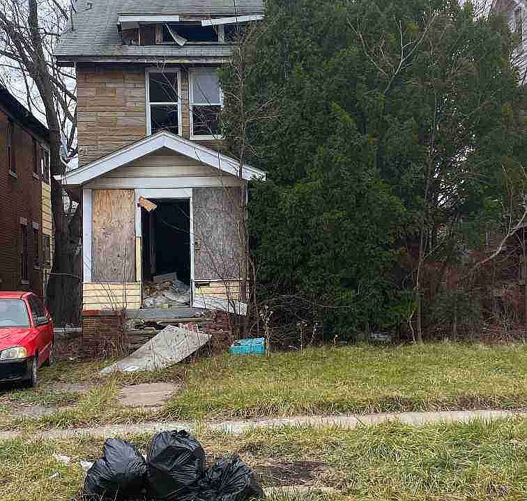 5035 Hillsboro