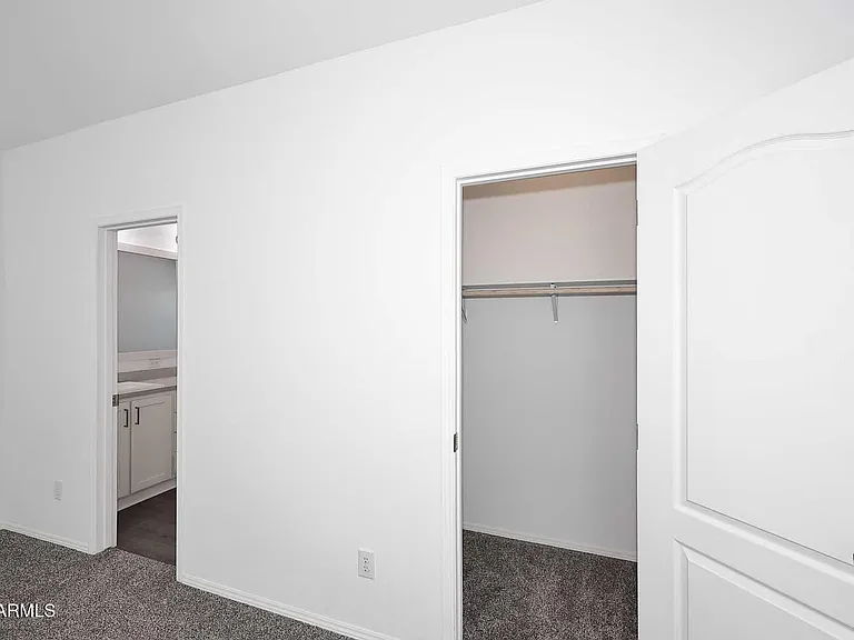 13004 N 19th Pl — Photo 17