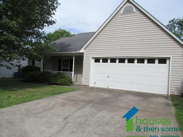 1st image of 19 Green Oak Dr