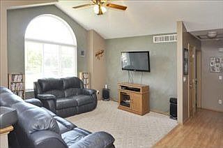 3rd image of 8787 S Oakridge Dr
