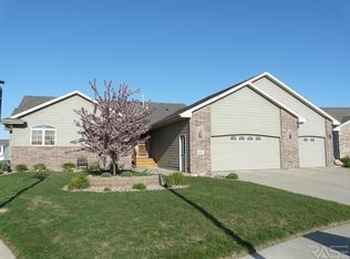 7604 S Erica Dr, Sioux Falls, SD 57108