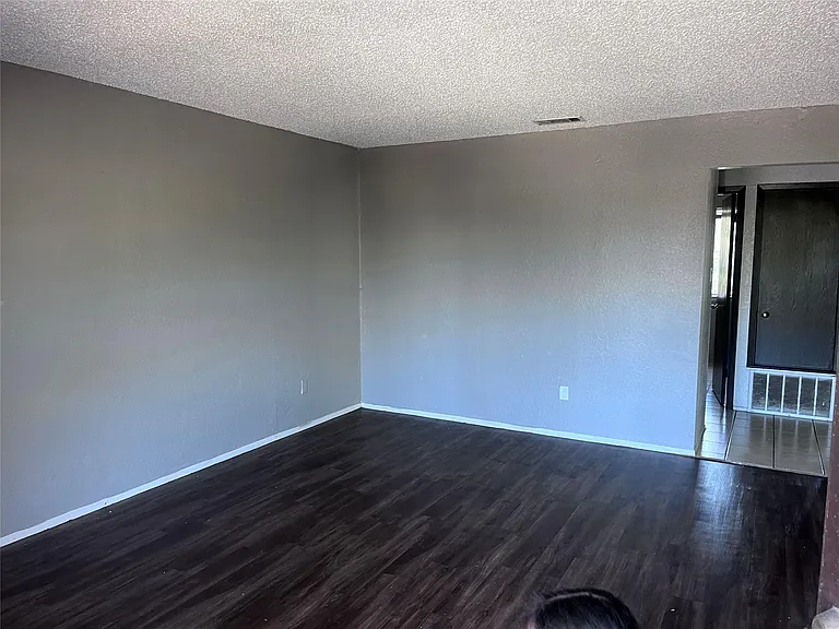 4910 Pepper Ln #D — Photo 12
