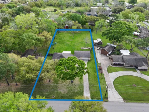 4409 Avenue J, Santa Fe, TX 77510