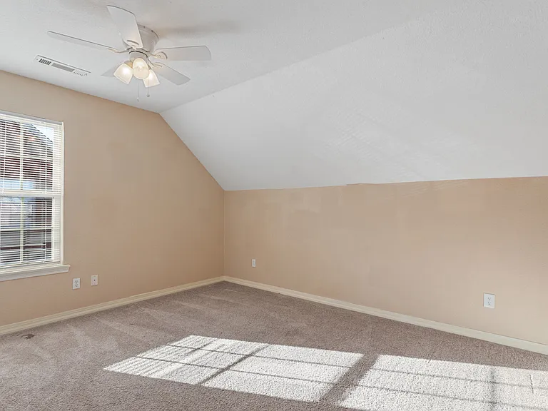 2641 Bowman Dr — Photo 12