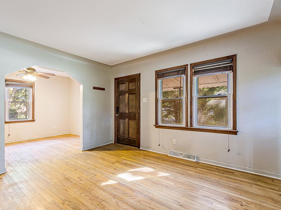 31978 Pierce St, photo 5