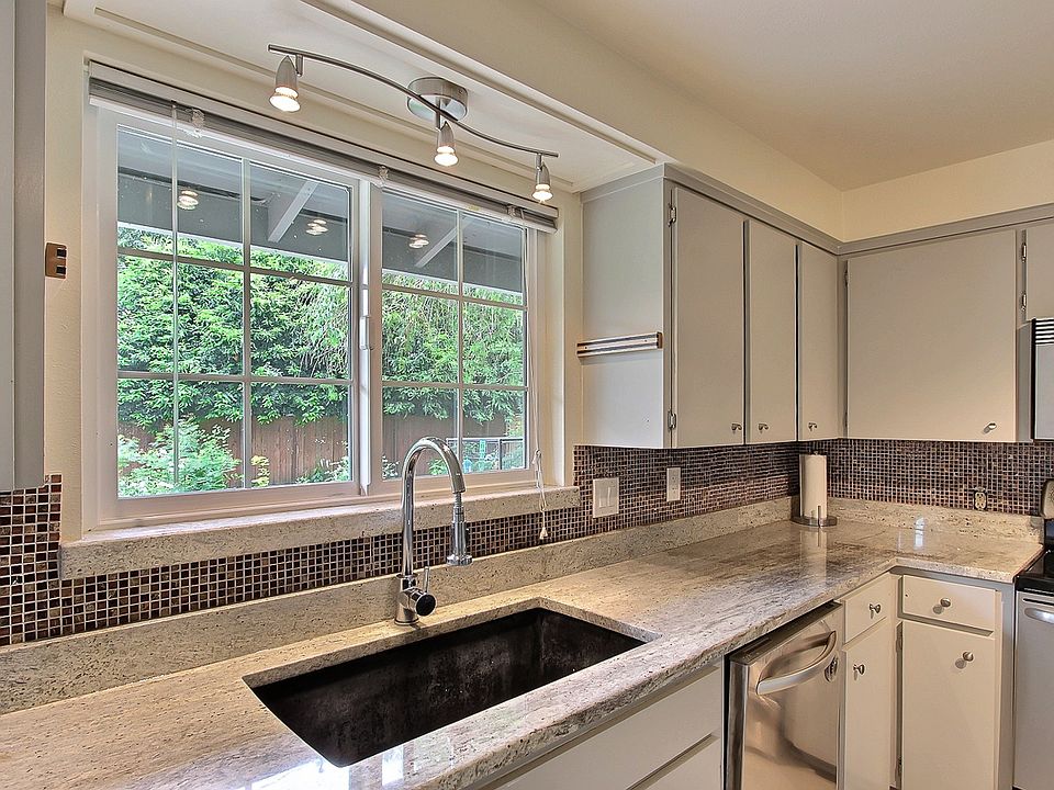 1st image of 7805 Emerald Dr SW