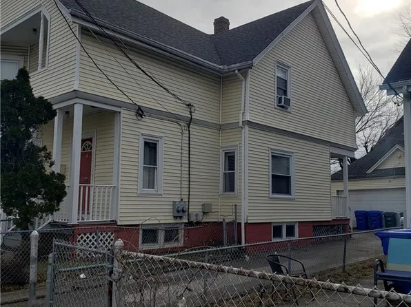 35 Amey St, Pawtucket, RI 02860