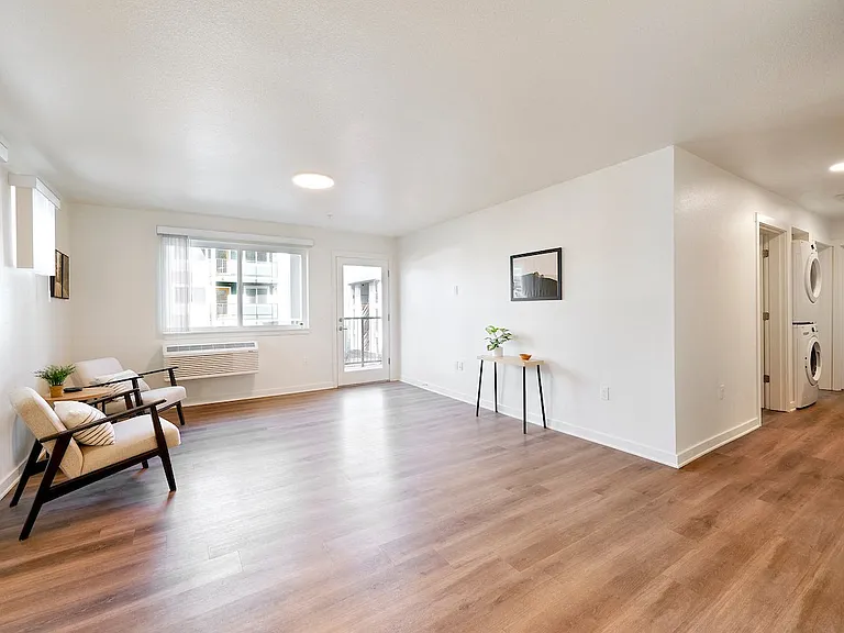 Grand Fir Apartments — Photo 22