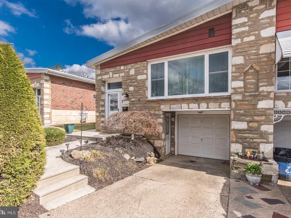 7717 Dorcas St, Philadelphia, PA 19111