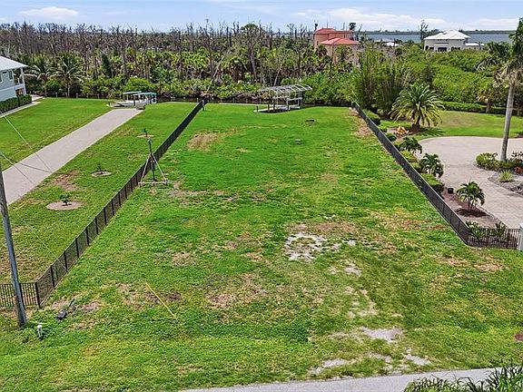 3rd image of 1947 WISCONSIN AVENUE LOT 1