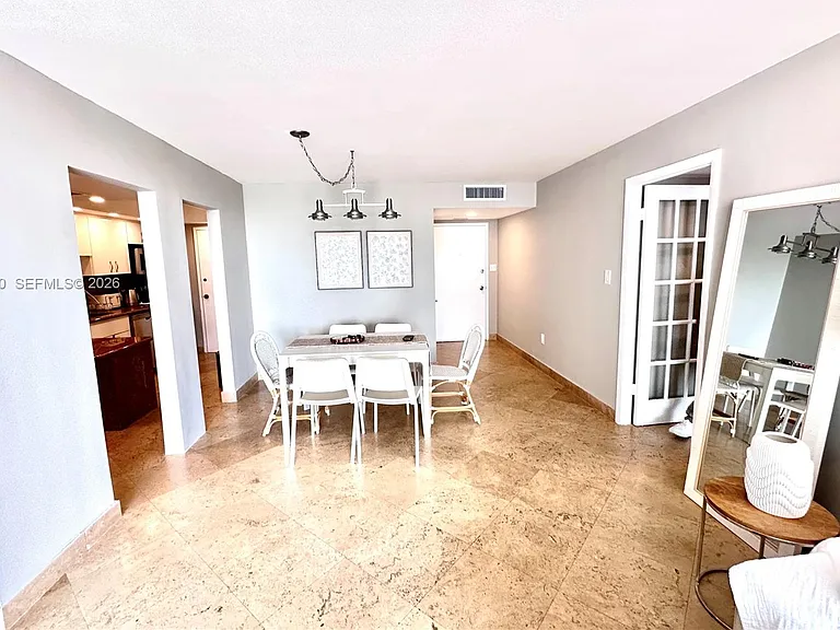 18021 Biscayne Blvd #702 — Photo 3