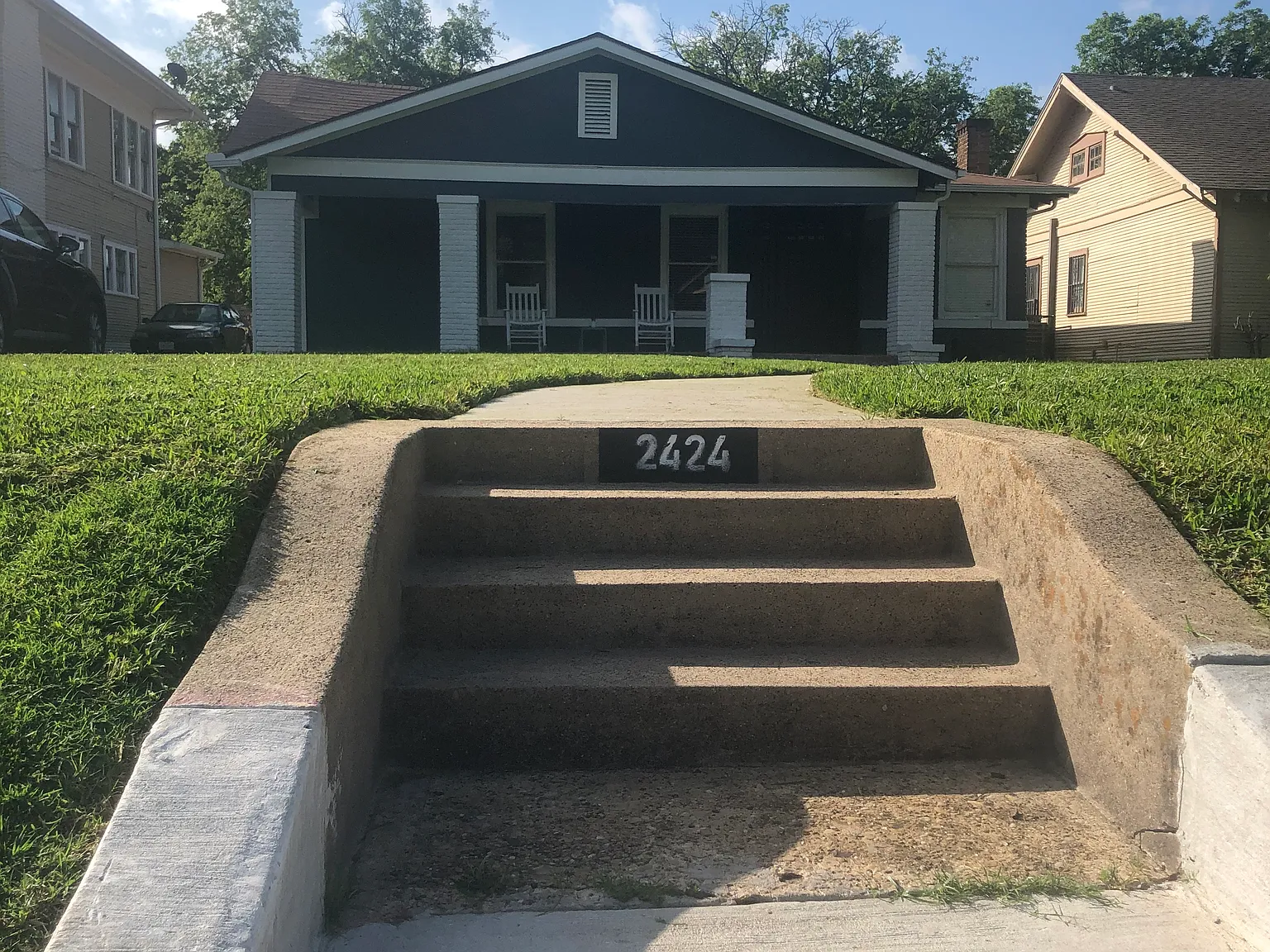 2424 Park Row Ave — Photo 1