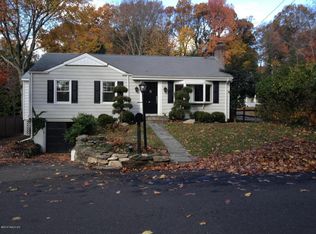 62 Halsey Dr, Old Greenwich, CT 06870