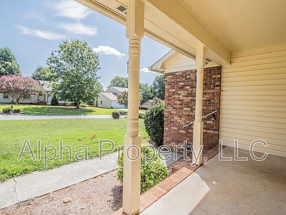 3rd image of 102 Ticonderoga Dr