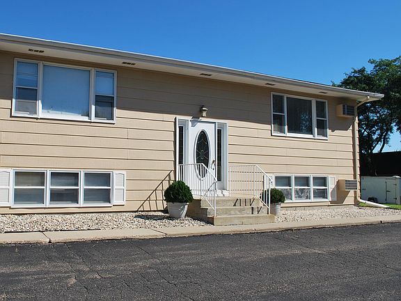 4th image of 425 Deldona Dr #3