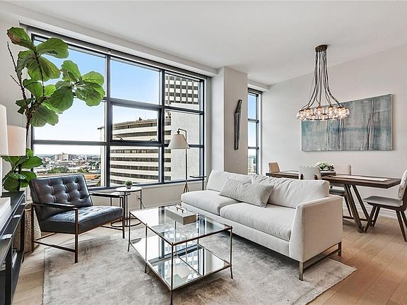 5th image of 1001 Julia St APT 4G