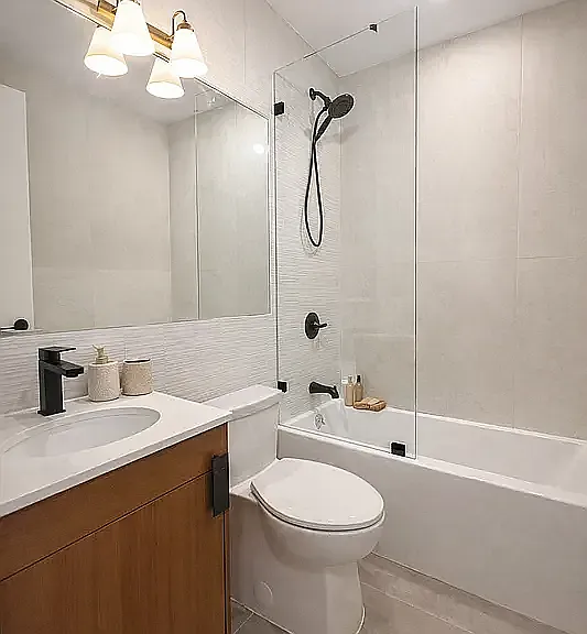 242 6th St #1F — Photo 4