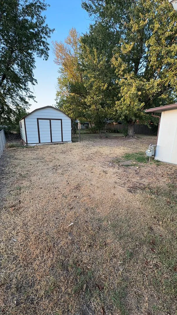 706 Chisholm Trail — Photo 2