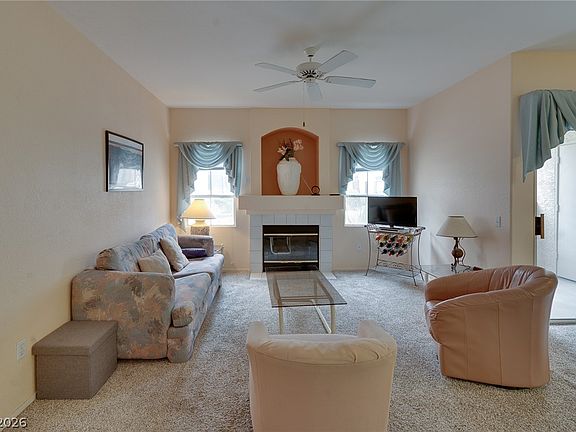 2nd image of 5415 W Harmon Ave Unit 1081