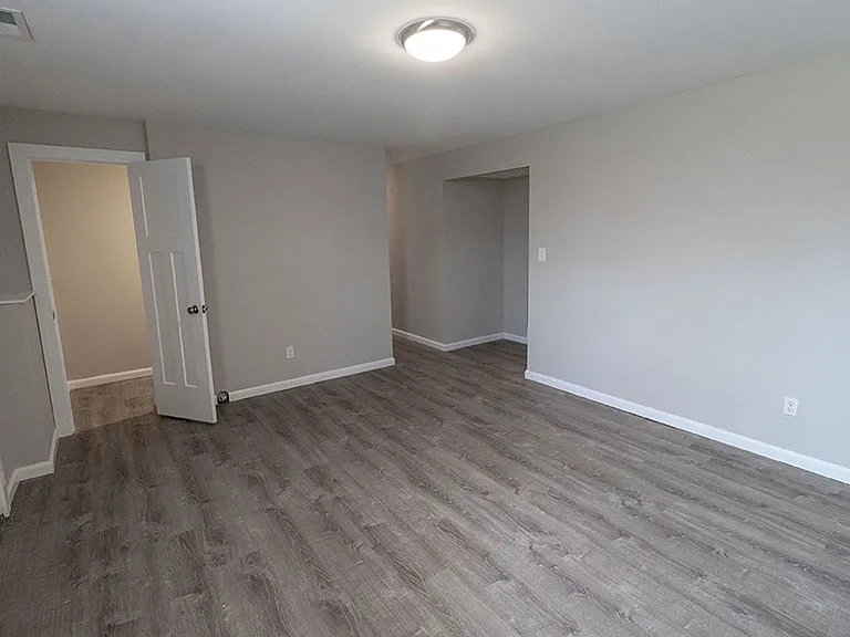 7304 N Moberly Dr — Photo 22