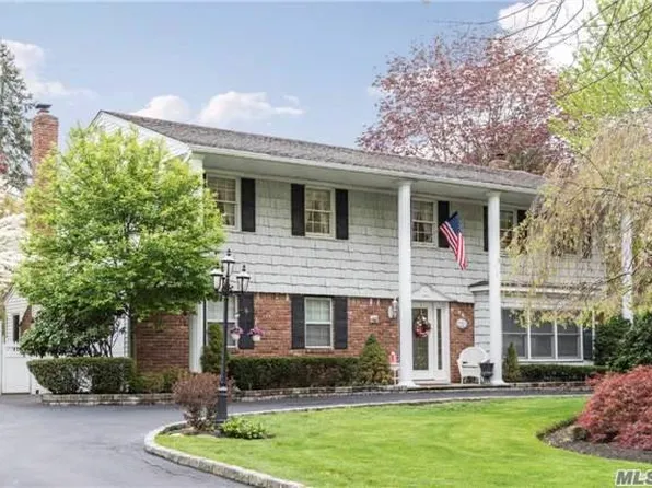 14 Rowena Ln, East Northport, NY 11731