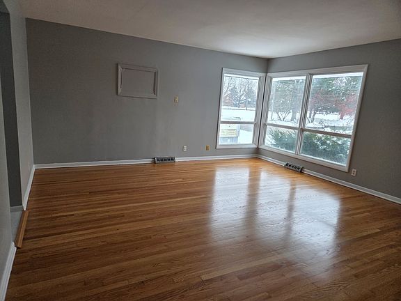 2nd image of 205 N Edgelawn Dr APT C